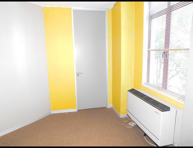 300M² OFFICE TO LET IN FERNDALE